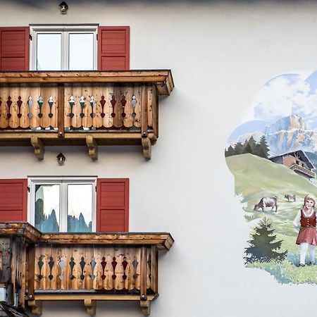 Garni Tyrolia Hotel Campitello di Fassa Kamer foto