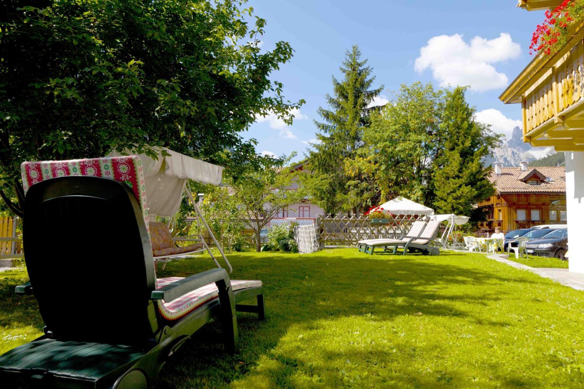 Garni Tyrolia Hotel Campitello di Fassa Buitenkant foto
